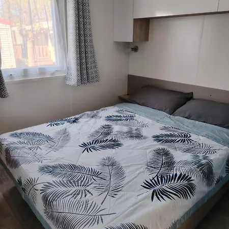 مكان تخييم Mobil-home 
