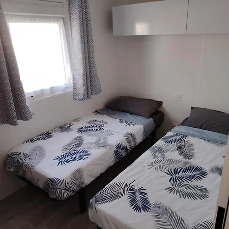 مكان تخييم Mobil-home 