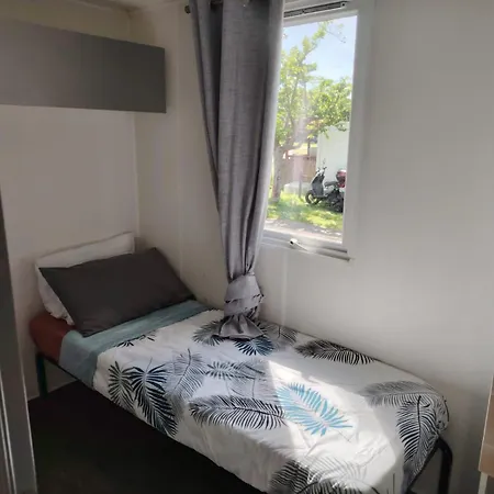 مكان تخييم Mobil-home 
